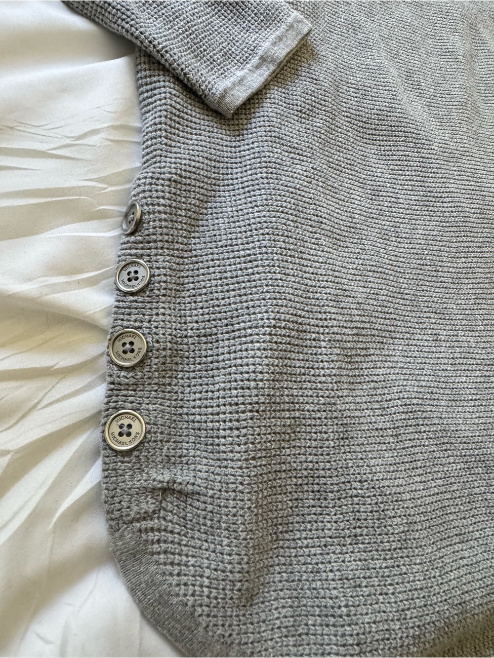 Michael Kors Grey Waffle Knit Side Button Sweater M - Picture 2 of 7